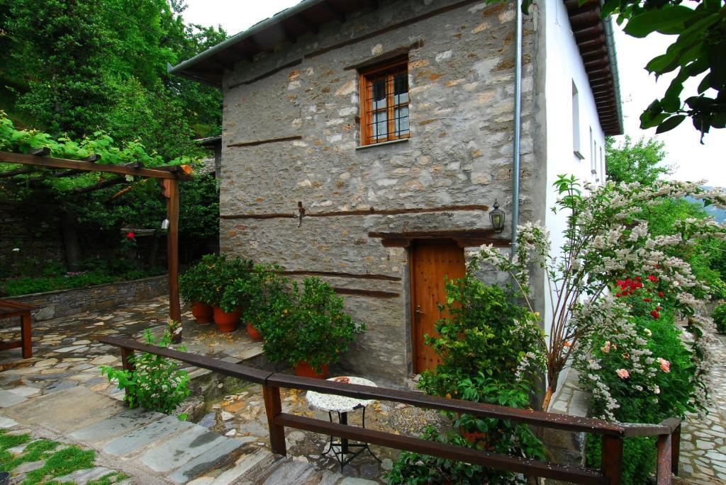 Hotel Archontiko Iatridis Mourésion Exterior foto